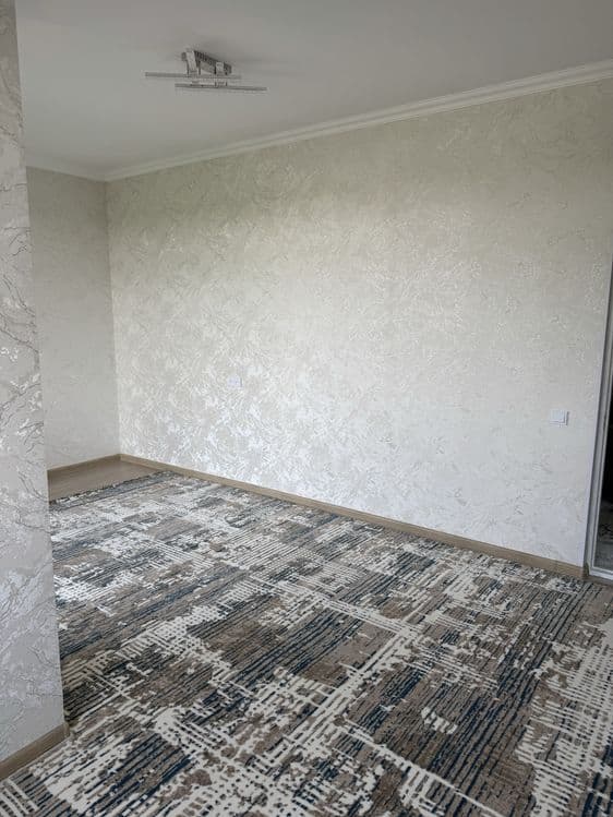 Novastroyka yengi uy yashnabod katelniy rayon 4 xona — 4