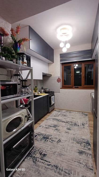 Юнус абад 8 квартл 3 хонали гиштли дом сотилади — 1