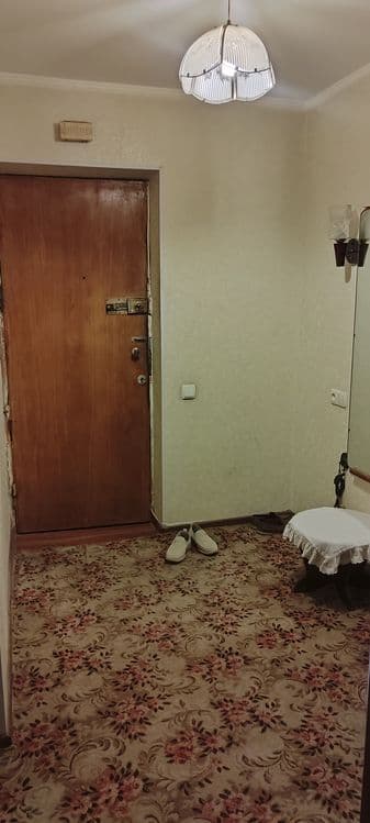 Метро БИЙ, 3 комнатная кирпич балкон 2*6  78 м.кв парковка — 3