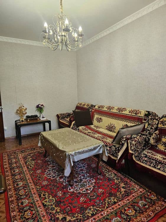 4/2/5 Буюк Ипак Йули,Художники,225 школа,80 м2,балкон 1.5*3 — 1