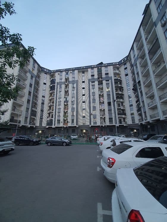 Продаётся квартира 4ком . Жк Мажмунтол. — 1