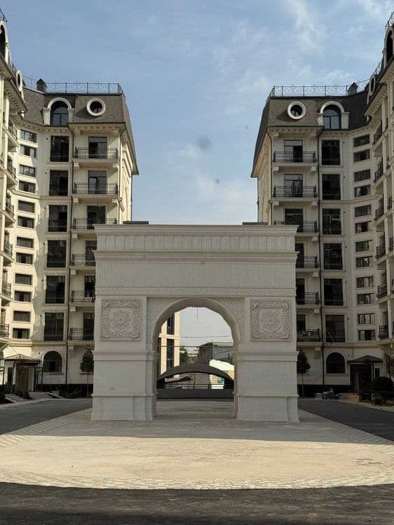 СРОЧНО! Lafayette 3 комнатная 94м2 коробка сквозная, кадастр есть — 1