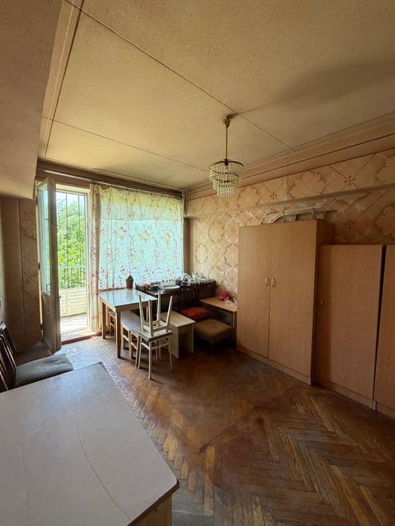 Ак #Продажа 
4-х комнатная квартира на Ц-6
Ориентир: ЖК Казахстан
Втор — 2