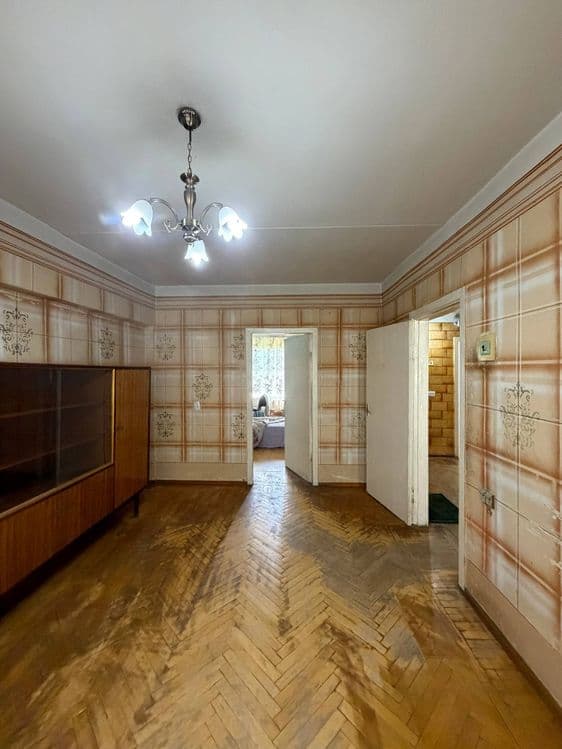 Ак #Продажа 
4-х комнатная квартира на Ц-6
Ориентир: ЖК Казахстан
Втор — 3