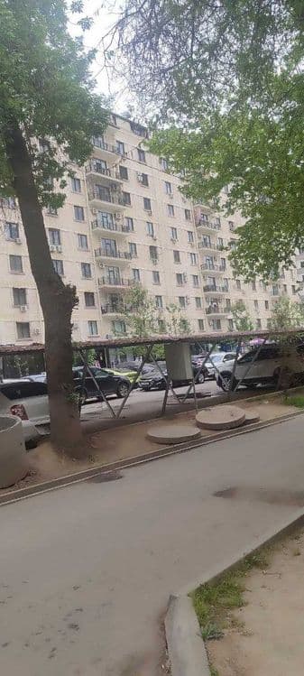 Срочно Продаю‼️2 ком 1 этаж Под Офис Яккасарай ул.Бобура 1 линия 60квм — 2