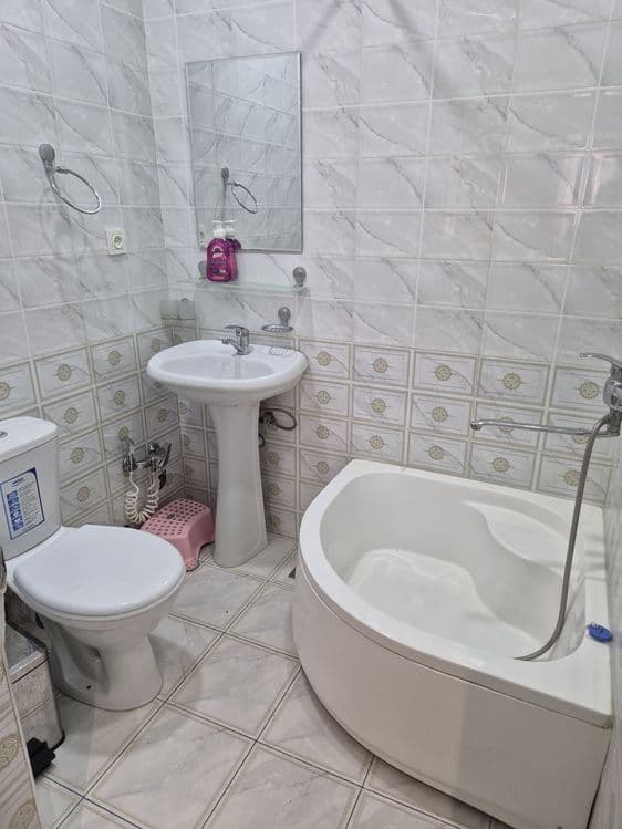 Beruniy metro 3xona 120.000$. 82.kv.m Srochna — 6