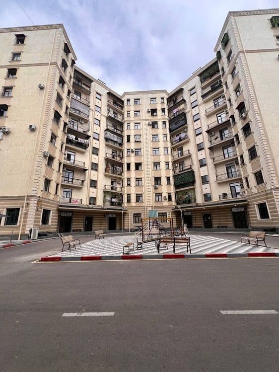 Чилонзор 17 кв Новостройка сотилади 3/8/9 — 1