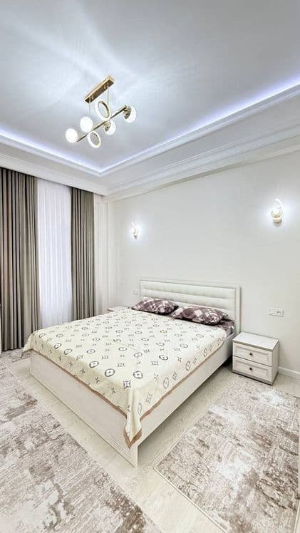 Продаётся квартира в новостройке 

Улица Шахриабад — 2
