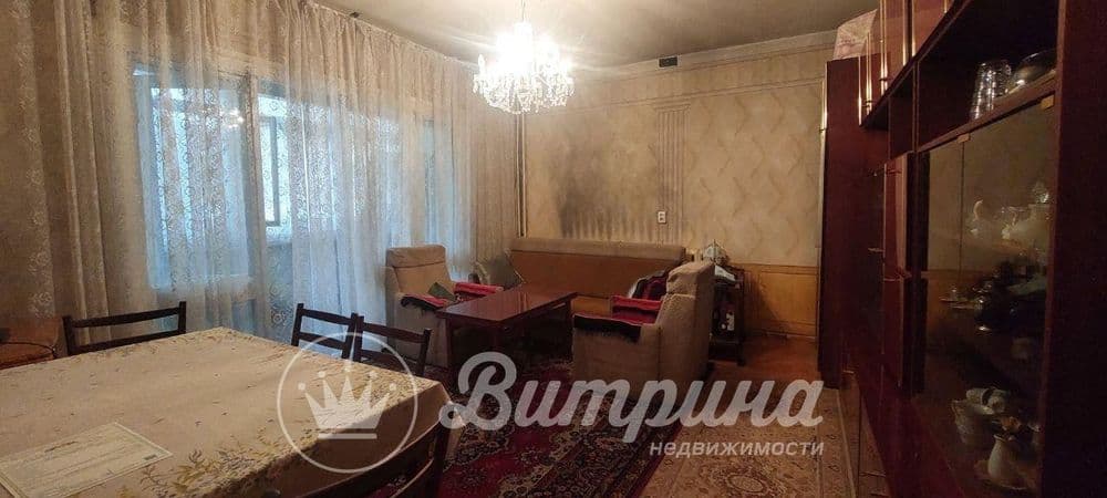 4-Комнатная вдоль дороги, Корзинка Аэропорт — 1