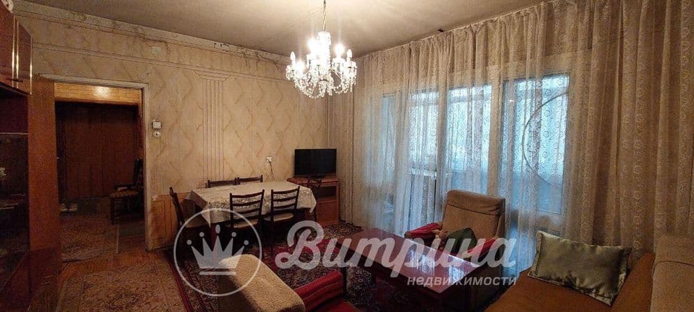 4-Комнатная вдоль дороги, Корзинка Аэропорт — 2
