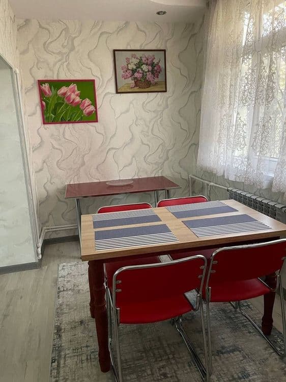 Продам квартиру 3х комнатная Метро — 3