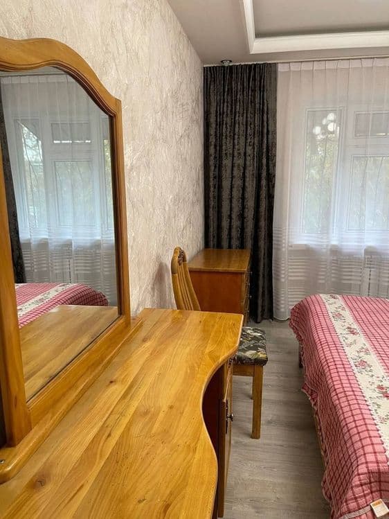 Продам квартиру 3х комнатная Метро — 5
