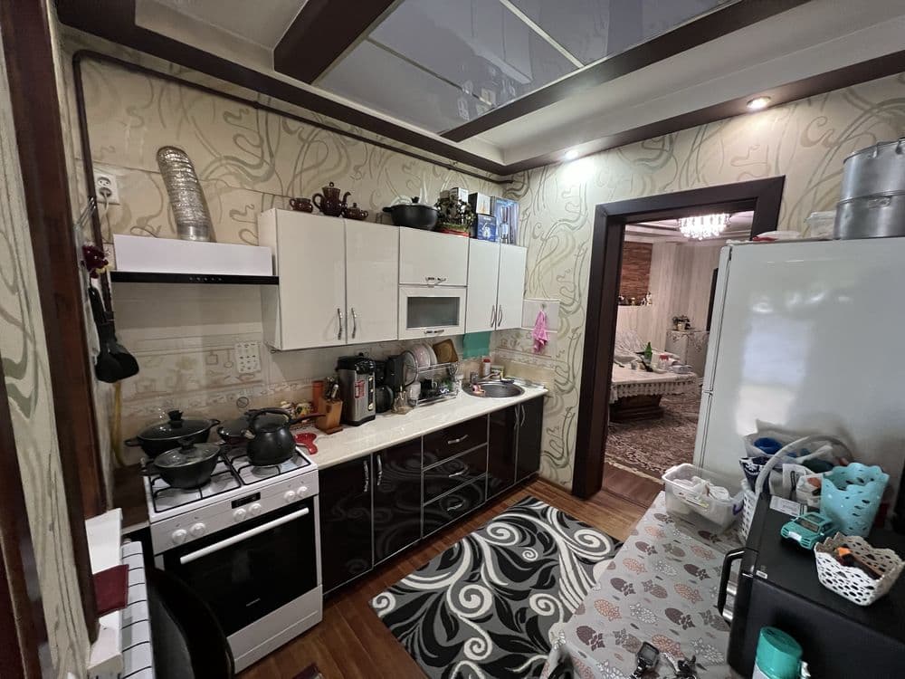 Продам свою 4х комнатную + большой холл квартиру — 2