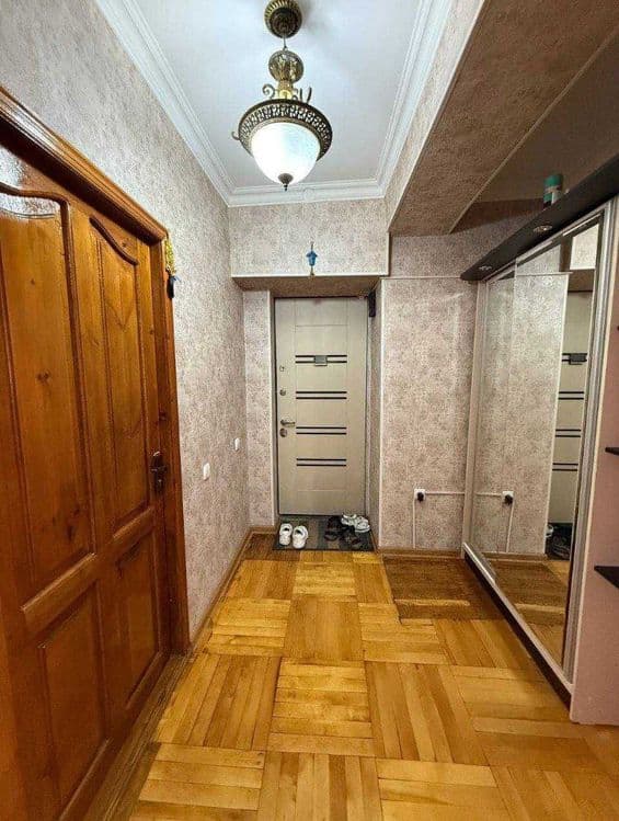 Продаётся 3х комнатная Ц-6 — 3