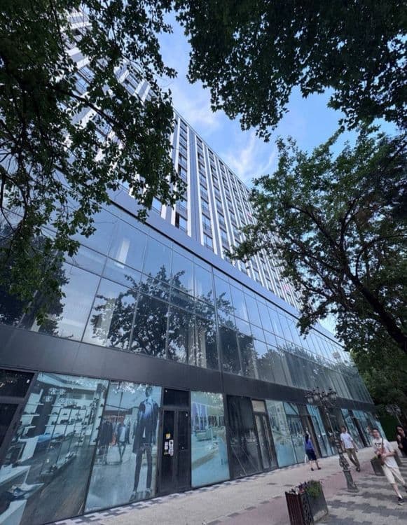 ЖК "Amir Temur" Remontsiz 130 m² 7-etaj 12- etajli bino SROCHNO — 1