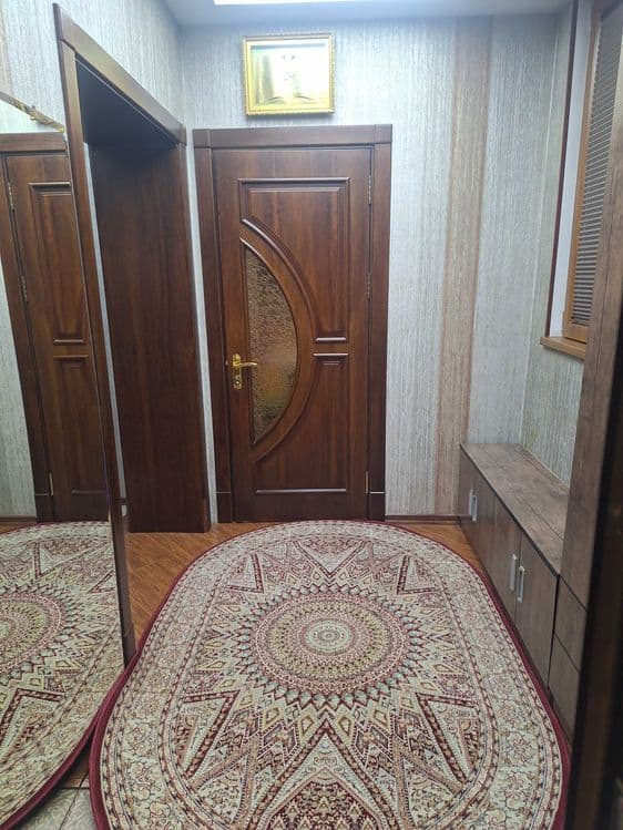 Топовая локация, центр города. МВД, интерпол, метро Космонавтов. Своя! — 2