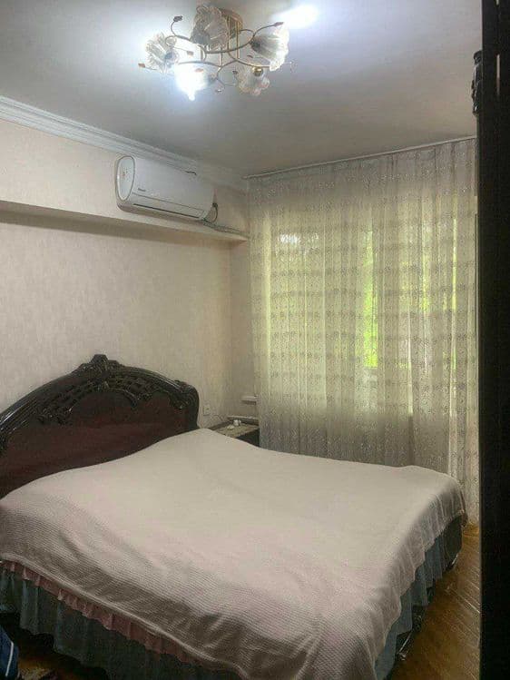 Продам 4-х комнатную квартиру (90кв.м) на Ц-4.Кирпич.4/4/4 — 2