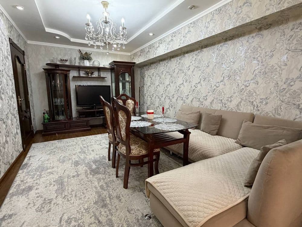 Квартира на Ц6-кафе на Небе 2+1*4/4/4 общ пл 100м ,ремонт хороший — 1
