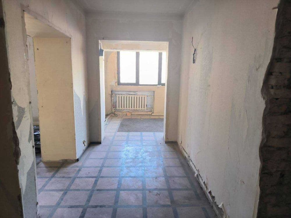 Продается Квартира на Ц-1, 4/4/5. орентир кафе Тесто. — 1