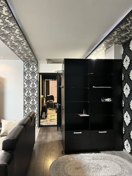 Продам квартиру на ул.С.Азимова 3/3/5 80m2 — 1