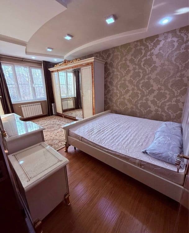 Продажа 3-комнатной на Ойбеке Госпитальный. 3-3-5 Кирпич 2 санузла — 4