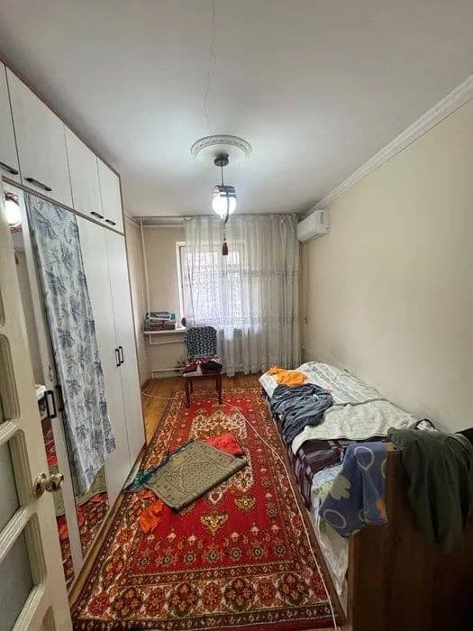 АК Продаётся 4-комнатная квартира в Мирабадском районе.

Ориентир: рес — 4