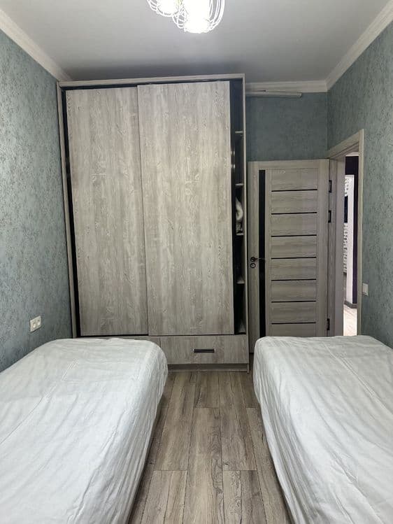 Продам 4х комн.на м.Айбек — 4