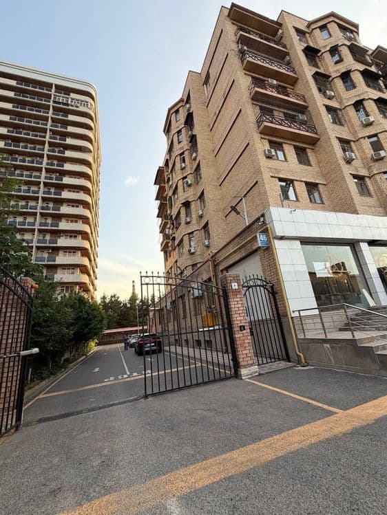 Продам квартиру 4 комнат в новостройке банковский дом — 1