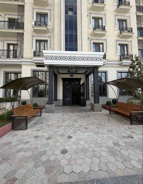 Продается 3х комнатная квартира,ЖК Узбегим,ор-р Аэропорт,104м2 — 1