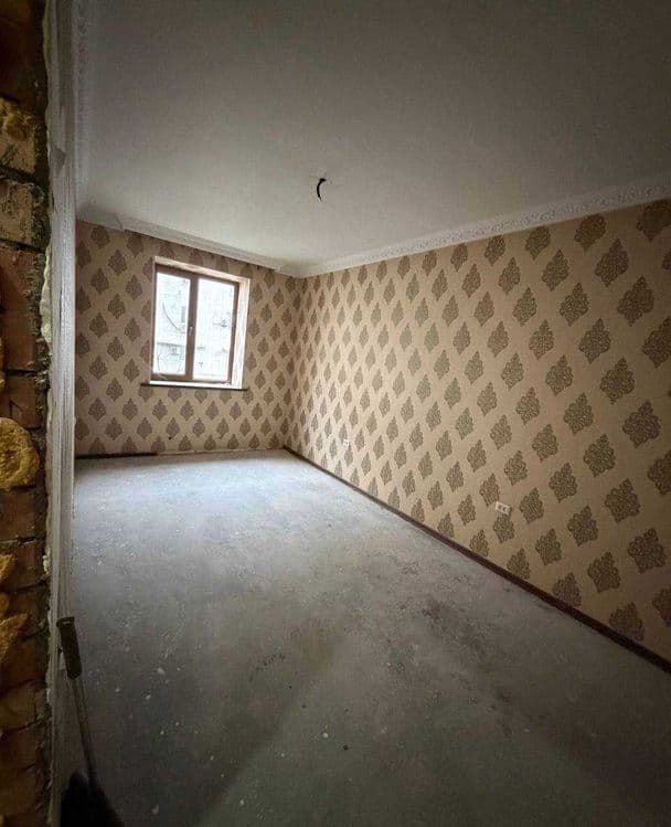 *Габус Нукуская,  Капитал банк ул. Катта Мирабад 4ком квартира,Центр — 1