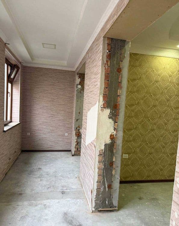 *Габус Нукуская,  Капитал банк ул. Катта Мирабад 4ком квартира,Центр — 3