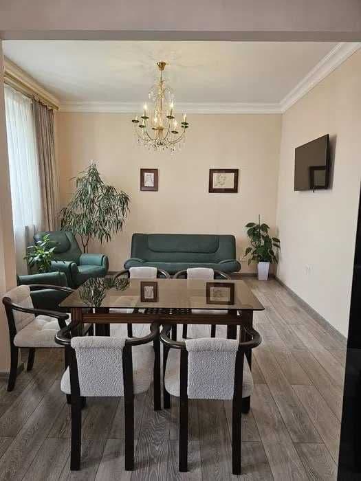 *Сталинский дом 4ком квартира, Метро Ойбек,Госпитальный,Центр.Пол ключ — 1