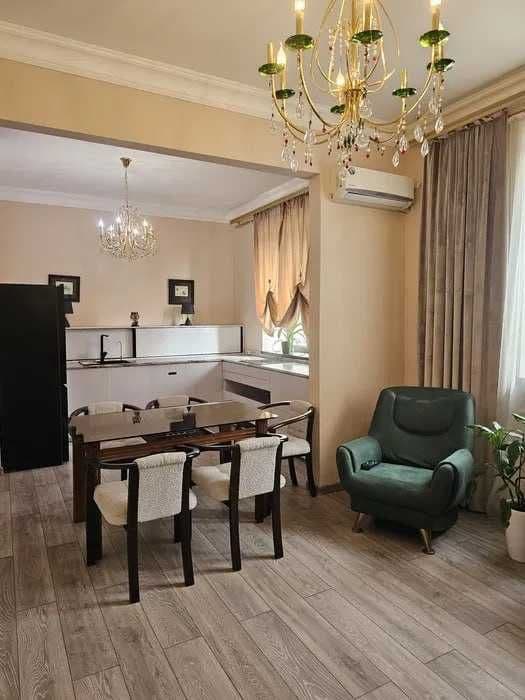 *Сталинский дом 4ком квартира, Метро Ойбек,Госпитальный,Центр.Пол ключ — 2