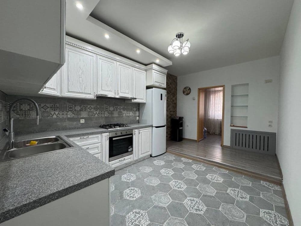 Продается 4 комнатная квартира,182м2,Ойбек,Нукус,Шохмед — 1