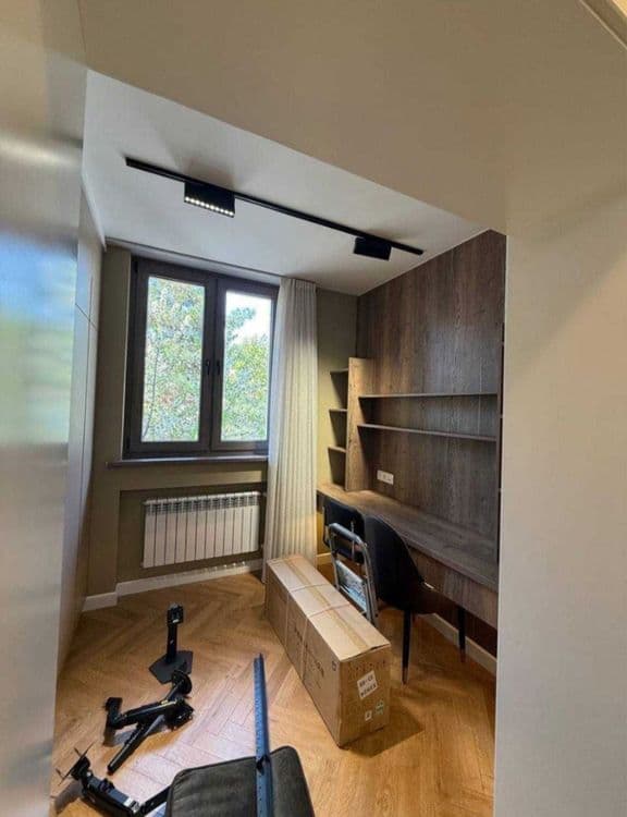 Продается квартира в Спец-плане, 4-комнатная с ремонтом на 2-этаже — 1