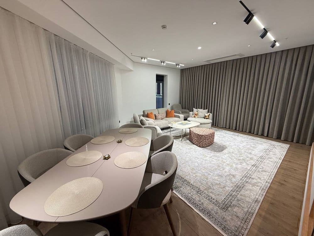 Akay City Продается 3 комнатная квартира ремонт ул.Кары Ниязова Дархан — 2