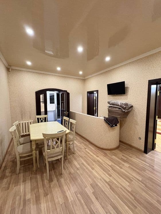 Срочно продаётся квартира 210м² с подвалом хороший ремонт, Мирабад — 1