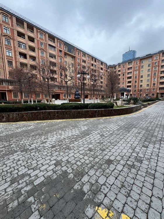 Квартира продается 6/8/8 на жк Parisien — 2