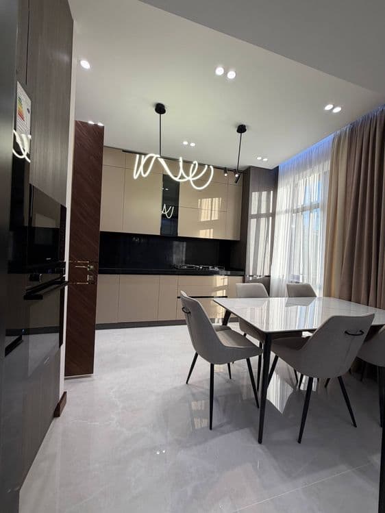 Срочно! 4 комнатная квартира ЖК Dream House, ор-р: 8 роддом — 3