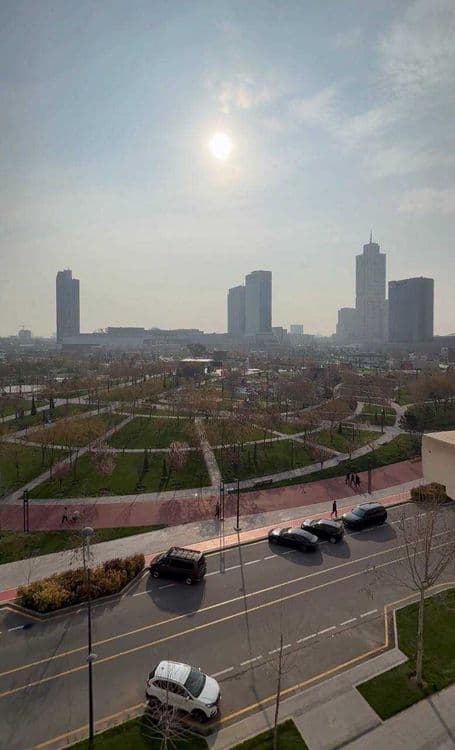 ПРОДАЕТСЯ  Ташкент ситий Бульвар Прямой вид на парк! Каробка! 85 кв.м — 1