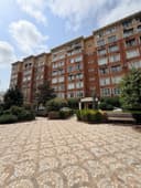 Продается большая 4-комнатная квартира в центре! Ойбек метро Гошт