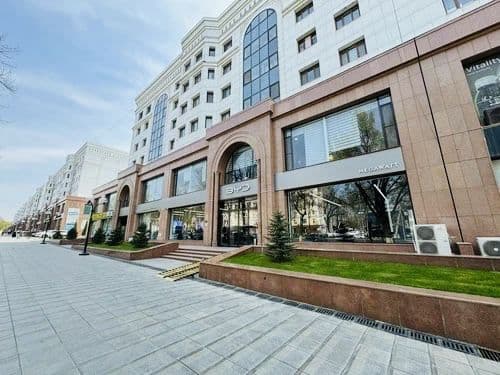 Продаётся квартира в мраморном доме ул. Навои — 1