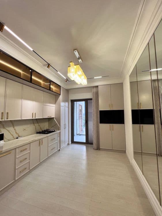 N7835 Shayxontohur tumani Tashkent city J/K Gardens 4/6/8 — 4