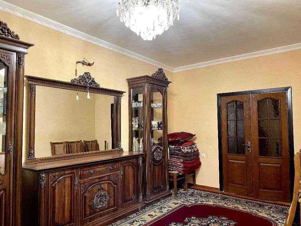 Продаётся 3 х комнатная квартира переделанная в 4х комнатную — 1