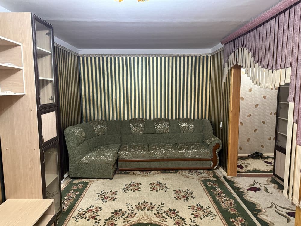 Продаётся 2-х комнатная квартира — 2