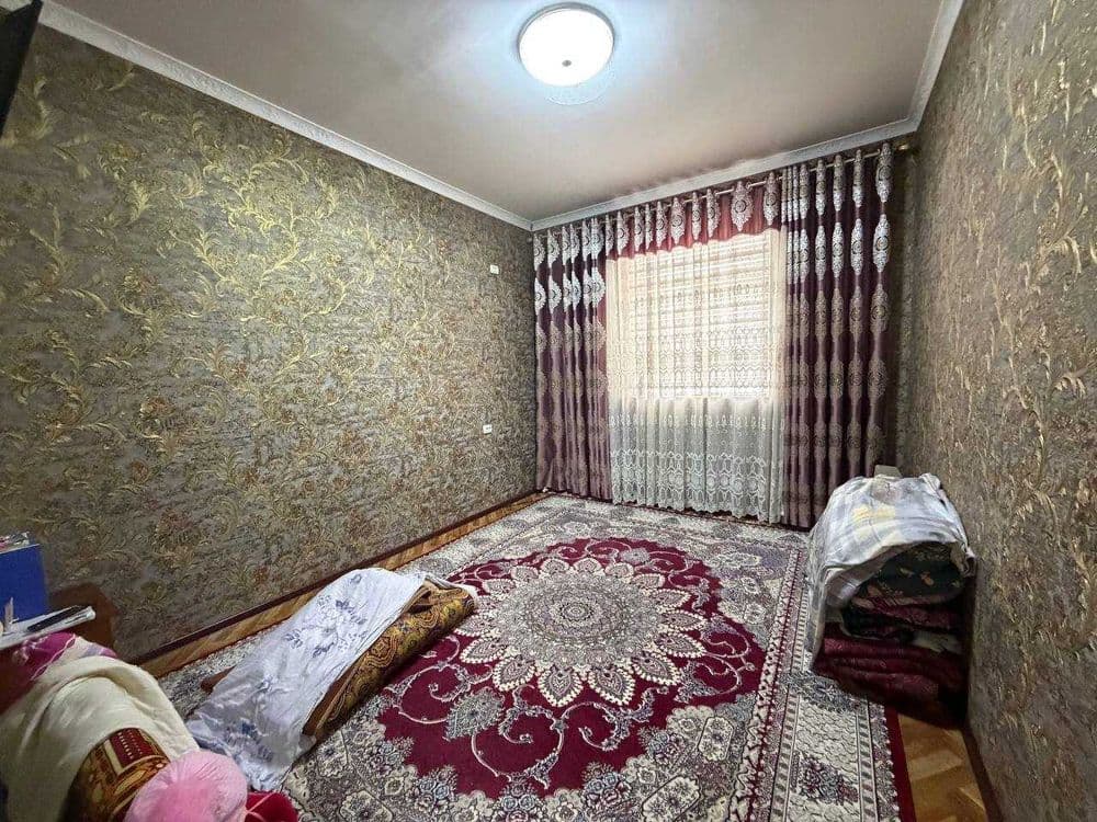 Продаётся 1х передел в 2х комн квартира на 1 этаже 5 микрорайон Жомий — 1