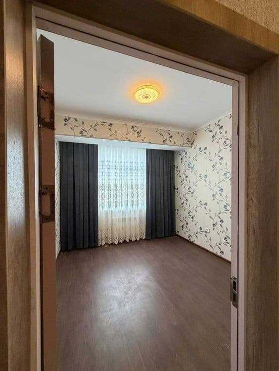 2 хоналик квартира 3 кават кирпичный дом, 7 микр — 2
