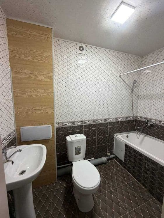 2 хоналик квартира 3 кават кирпичный дом, 7 микр — 5