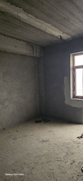 Kvartira sotiladi 81m3 kadastr hamma hujjati bor. — 1