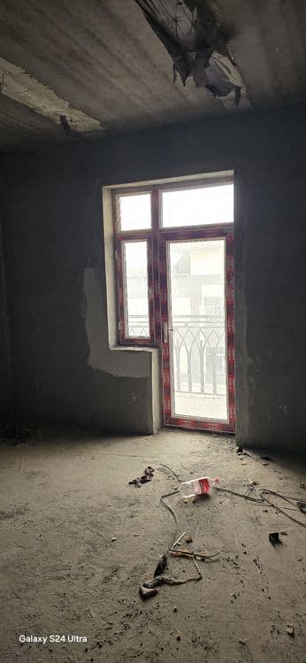 Kvartira sotiladi 81m3 kadastr hamma hujjati bor. — 2